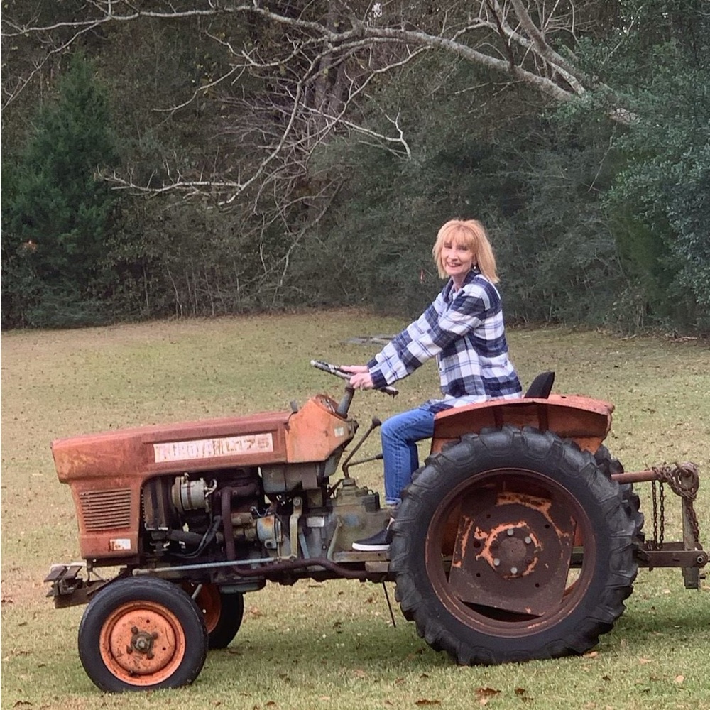 Meet your Posher, Brenda lee “Sassy”